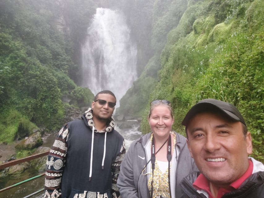 Mercado de Otavalo , Cascada de Peguche y excursión de un día a ...