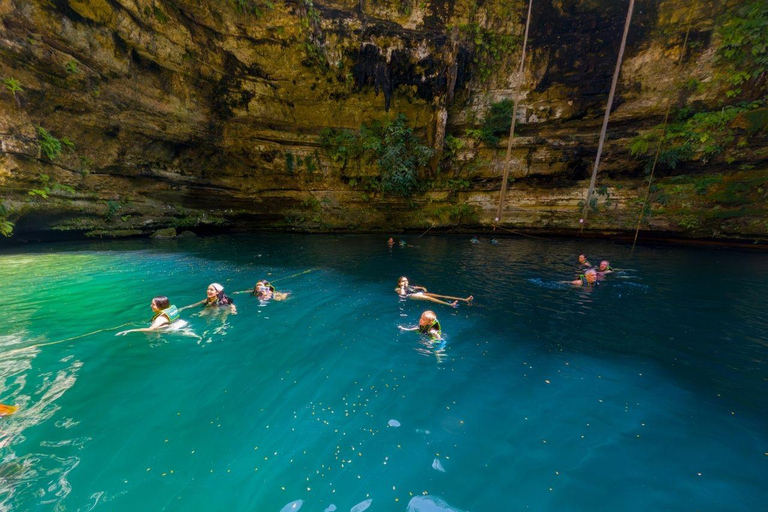 Chichen Itza: Besuche die Ruinen, die heilige Cenote und ValladolidKlassische Tour ab Cancun