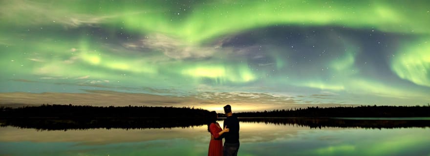 Excursion d'une journée à Yellowknife avec observation des aurores boréales