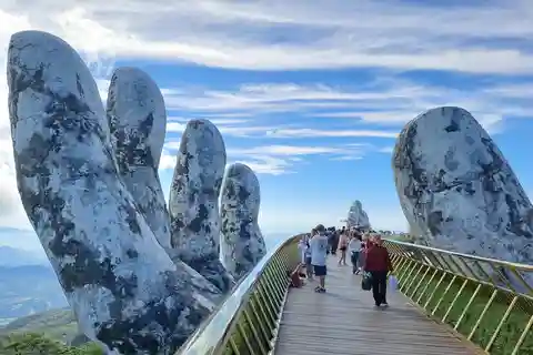 Excursión a las Colinas de Bana y al Puente de las Manos de Oro desde Hoi An/ Da Nang