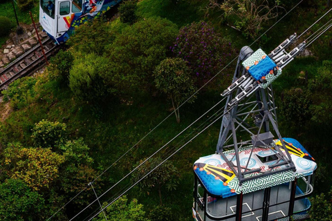 Bogotá: Full City Tour + Transport + Tickets + Guide + Refreshment Bogotá: Full City Tour + Transport + Tickets + Guide + Refreshments