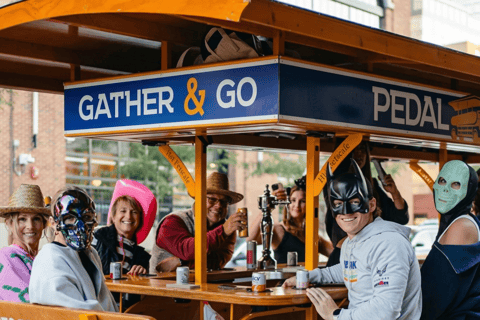 Savannah: Party Pedal Bike Tour with Stops at Local Bars