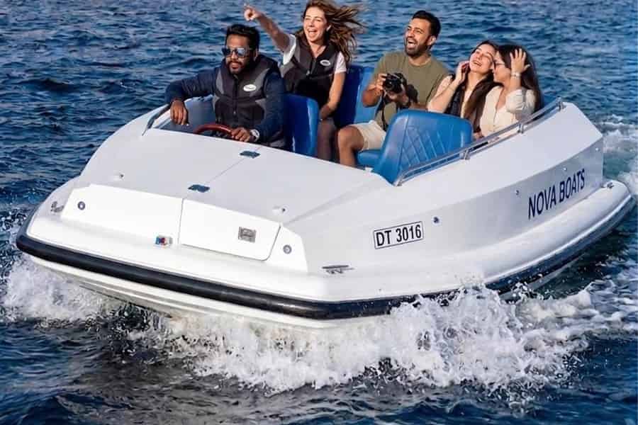 Dubai: Bootstour zum Selbstfahren im Creek Harbour – 5 Personen. Foto: GetYourGuide Dubai: Bootstour zum Selbstfahren im Creek Harbour – 5 Personen. Foto: GetYourGuide