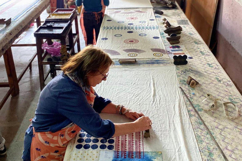 Jaipur: cloth engraving workshop tour with guide