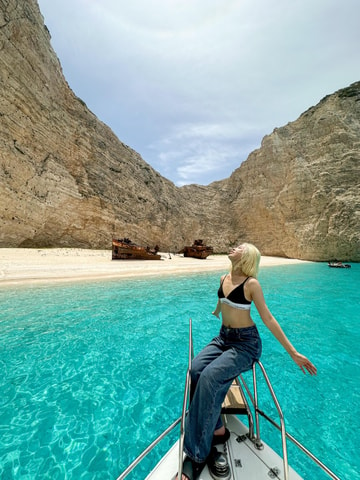 Exclusive Shipwreck & Blue caves Tour : Up to 10 guests