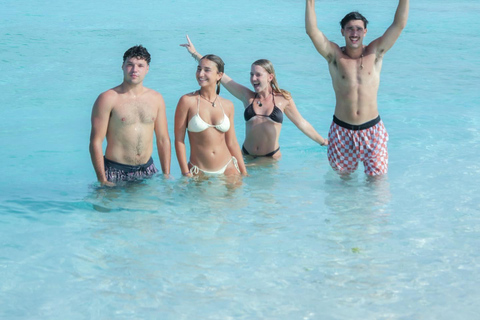 Labuan Bajo: Komodo Full Day Tour & Snorkeling with All Fees