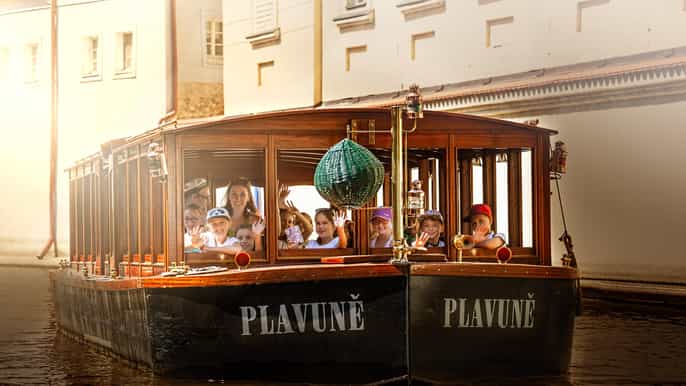 Prague: Canal Cruise Around Charles Bridge