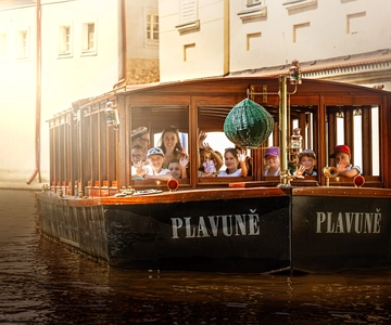 Prague: Canal Cruise Around Charles Bridge