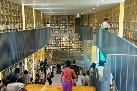 Osaka/Kyoto/Nara: Private Art Tour with a calligrapher One-Day Osaka Itinerary