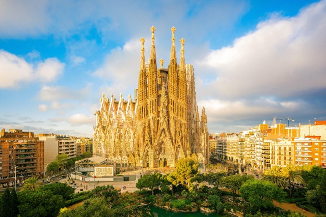 Visit Barcelona Gaudí's Sagrada Família Fast-Track Guided Tour in Barcelona