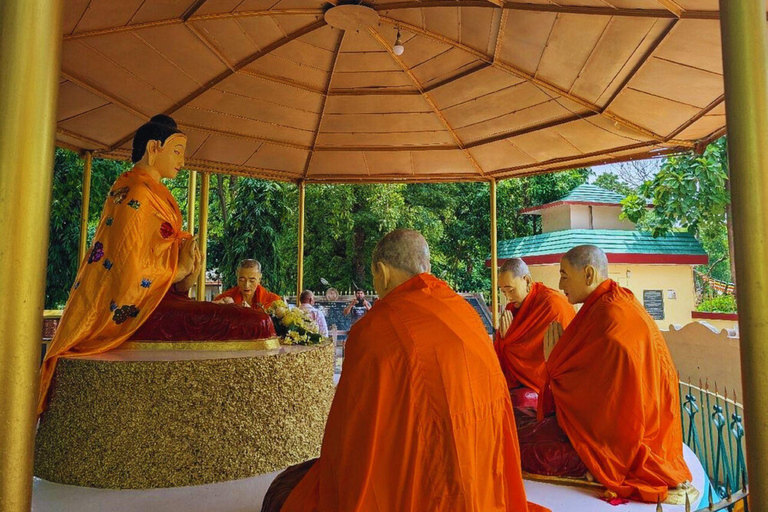 瓦拉纳西：萨尔纳特寺导览游（含嘟嘟车）瓦拉纳西：萨尔纳特寺导览游（乘坐嘟嘟车）