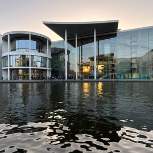Berlin boat Tour: Spree River Cruise with Views of Landmarks