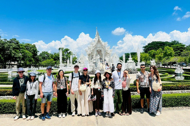 Private to Chiangrai:4 Temples & Lalitta Cafe &Guide,No Fee Private to Chiangrai: 4 Temples & Lalitta Cafe with Guide