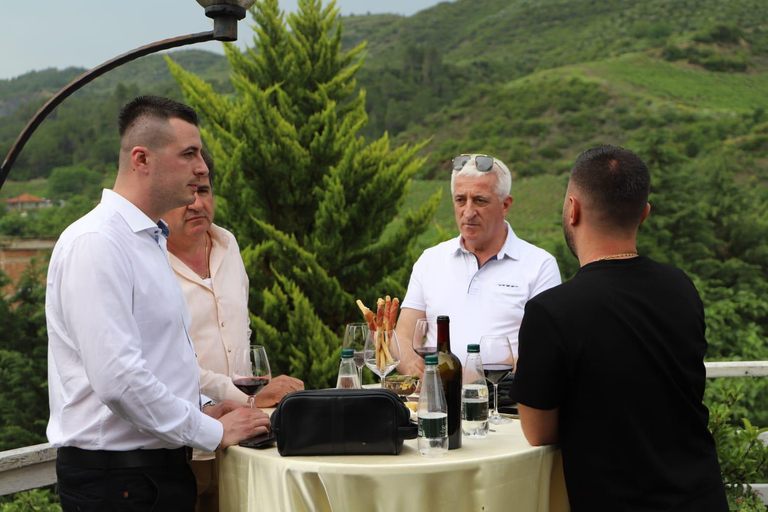 Berat 4x4 hors route et dégustation de vin dans les vignobles