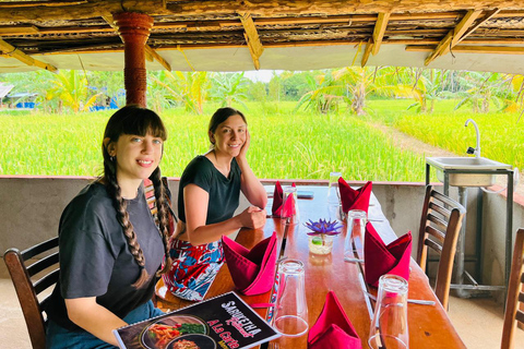 Sigiriya oder Dambulla: Privater Transfer nach Kandy