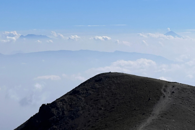 From Mexico city: Hike in Toluca's mountain (private tour) Toluca's Snowy Mountain: Private 8 kilometers Hike