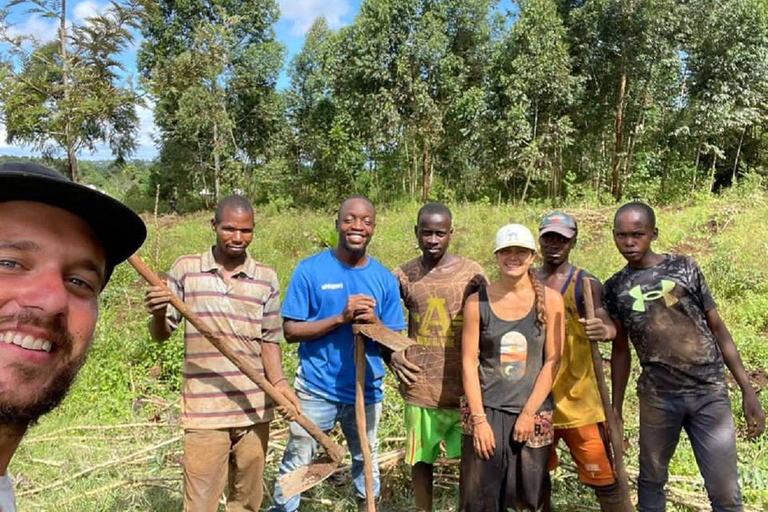 Uganda: Village Life Experience, Cooking Class & Farming