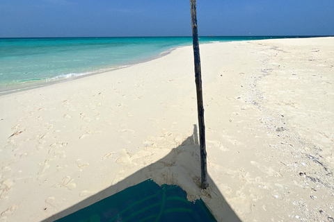 Isla de la prisión y banco de arena de la playa de nakupenda