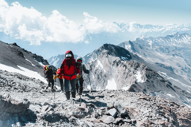 Cerro El Plomo, Santiago, Chile, 3 day expedition in the central Andes. Santiago, Chile: Cerro El Plomo Expedition, 3 days in the central Andes.