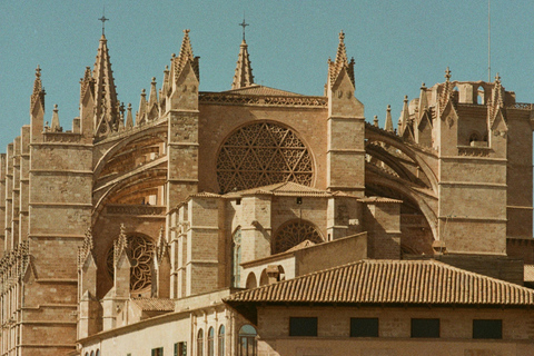 Palma de Mallorca: Private Guided Tour with Your Mobile Phone Palma de Mallorca: Private Guided Tour