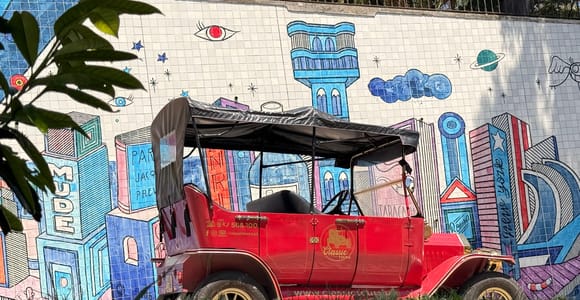 Lisbon: Old Town Street Art Tour by Vintage Electric Tuk-Tuk
