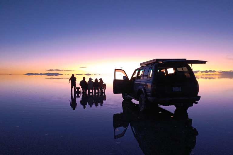 Uyuni: Salt Flats Sunset and Stargazing Tour