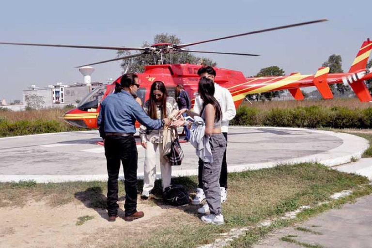 Experience Taj Mahal Tour by Helicopter from Delhi