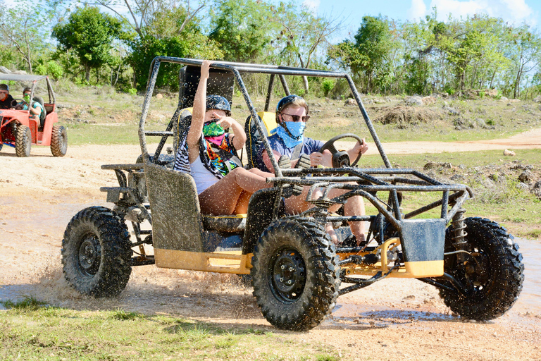 Punta Cana Buggy Avontuur met privé grot Cenote zwemmen