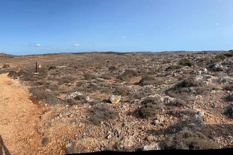 Malta, park przyrody Il-Majjistral: wędrówki i joga na świeżym powietrzu