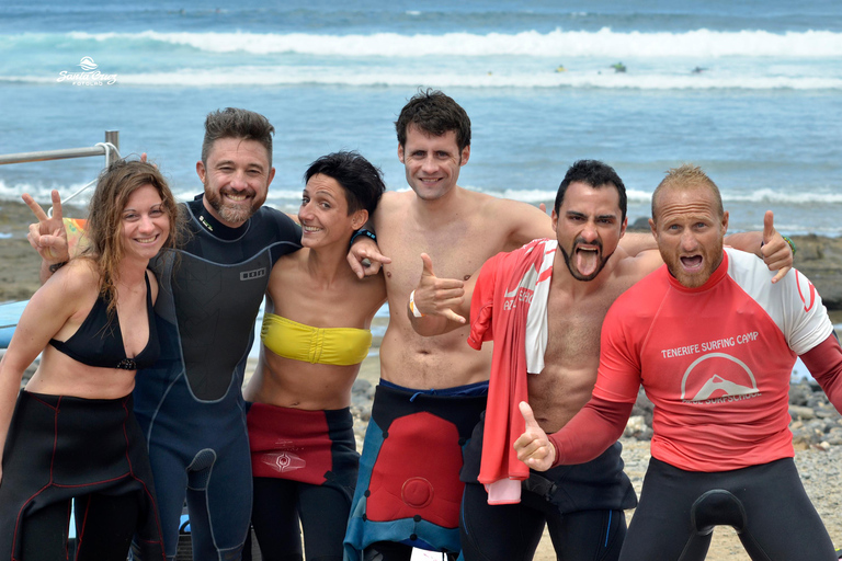 Tenerife : clases de surf para principiantes y intermedios Tenerife : Learn to surf Canary waves with us!