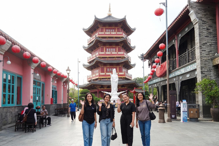 Jakarta Sunset, Chinatown & Night Food Walk Jakarta: Chinatown and Kota Tua Evening Walking Tour