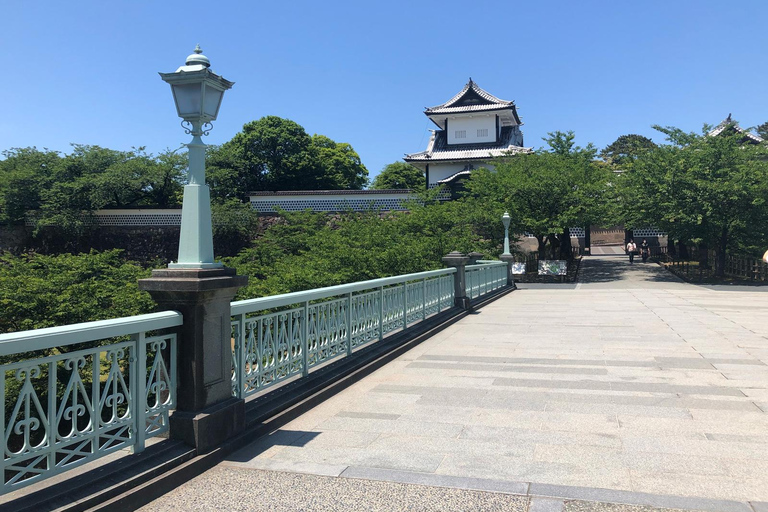 Kanazawa Highlights with Hidden Samurai House & Tea Break