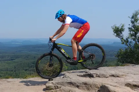 Děčín: Electric Mountain Bike Rental