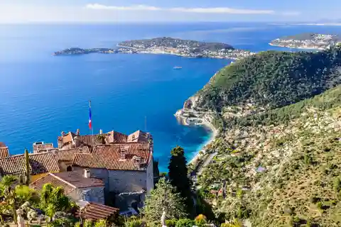 Depuis Villefranche-Sur-Mer : la Côte d'Azur et le circuit de Formule 1