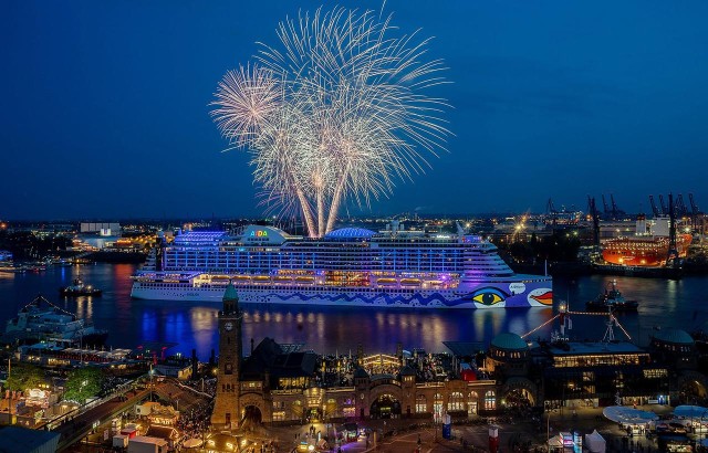 Visit Hamburg Light & Firework Show for the 835th Harbor Birthday in Hamburg