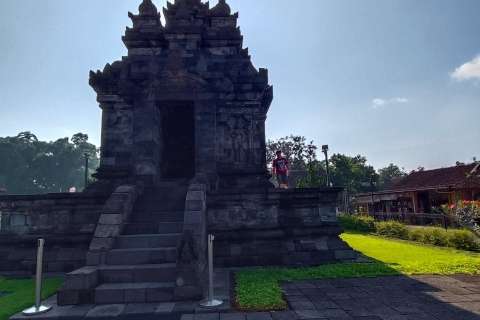 Zonsopgang Puncaksaka. Borodudur, Pawan & Mendut Tempel.Zonsopgang Puncaksaka. borodudur, Pawan & Mendut-tempel.