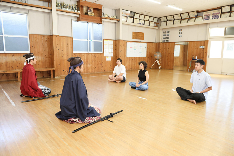 Kyoto : Expérience du sabre de samouraï au temple Myokaku-ji