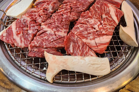 Seul: tour gastronómico pelo mercado noturno com churrasco coreano e casa de chá