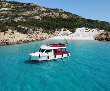 From Palau: La Maddalena Cruise with Lunch & Drinks