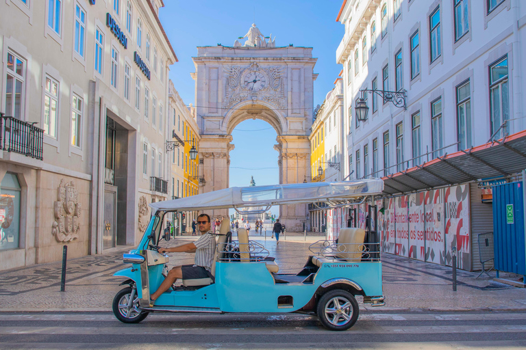 Lisbona: Tour Tuk-Tuk in francese o tedesco con vera guida localeTour di 2 ore: Centro storico di Lisbona e centro città
