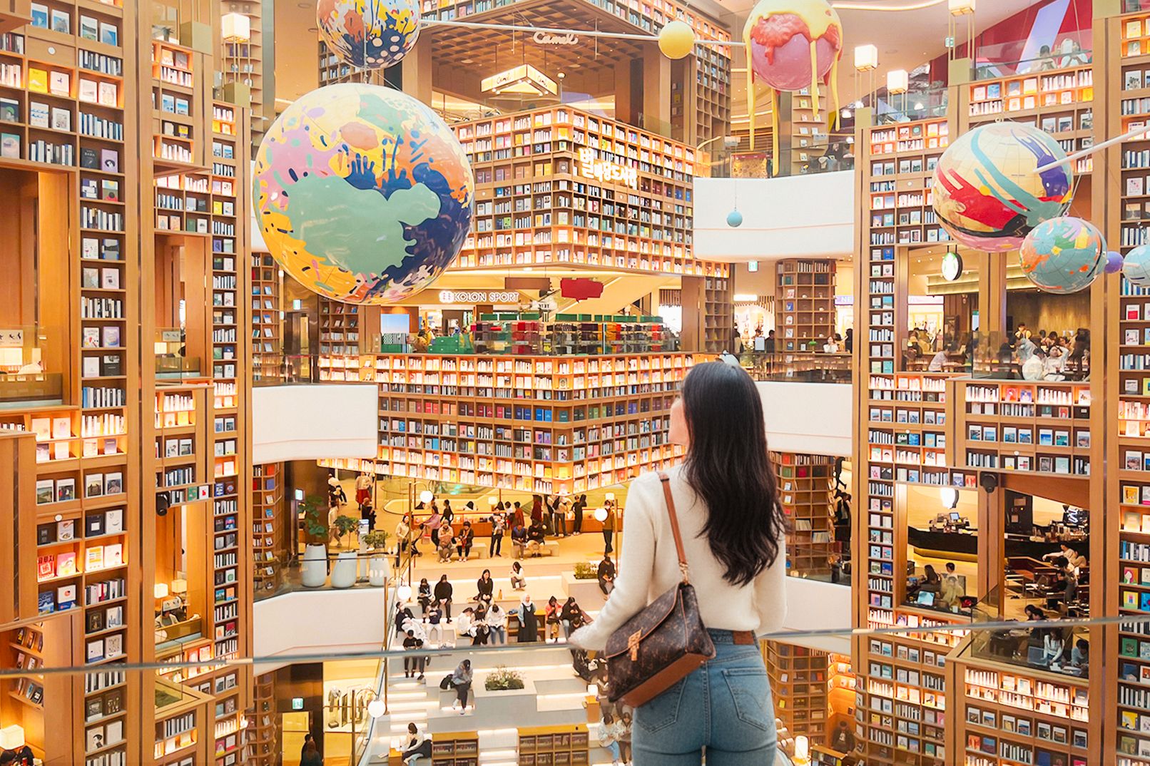 Seoul: Suwon Hwaseong Fortress, Starfield Library & Temple