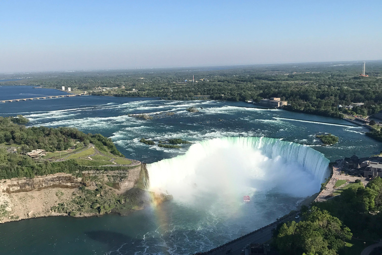 Cataratas do Niágara: Tour c/ Torre, Viagem e Cruzeiro de BarcoEpic Niagara Falls Tour c/ Torre, Viagem e Cruzeiro de Barco