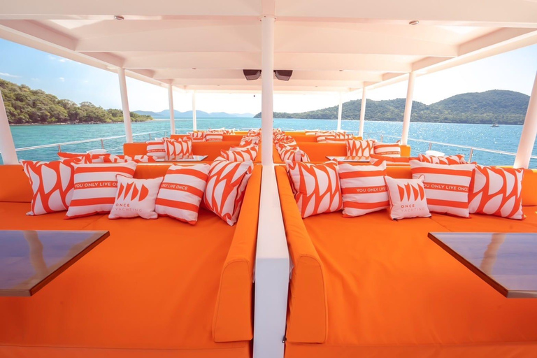 Pattaya: Koh Rin & Bamboo Beach Sunset Premium Tour