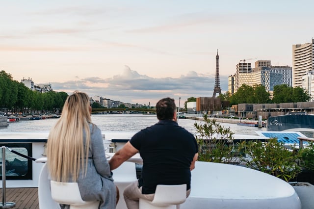 Parigi: Crociera con cena gourmet sulla Senna e musica dal vivo