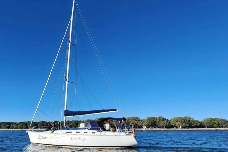 Gold Coast: Midday Sailing Cruise incl food &amp; drinksGold Coast: Midday Sailing Cruise with food &amp; drinks