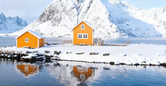 From Svolvær: Full-Day Western Lofoten Tour to Reine & Å
