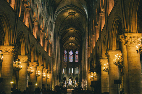 Notre Dame Interior and Exterior Guided Tour with Relics