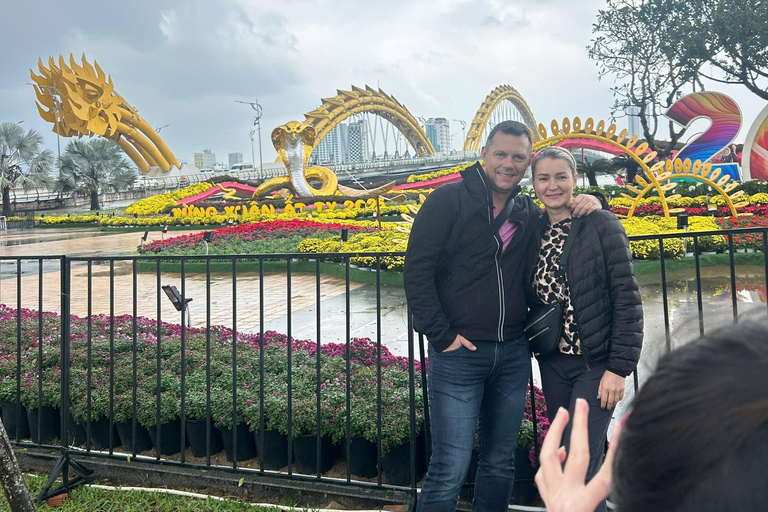 Crociera di Da Nang sul fiume Hàn e tour privato della cittàTour in auto privata