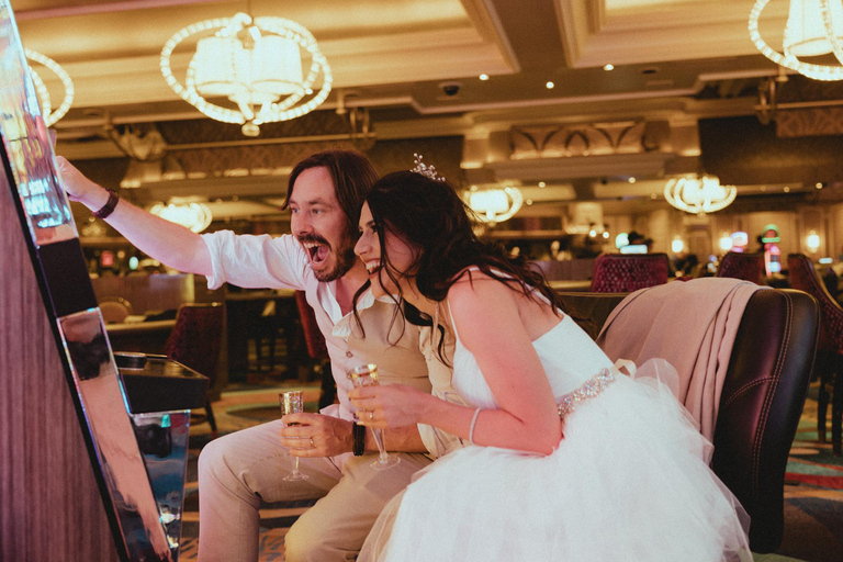 Las Vegas : séance photo dans une chapelle de mariage90 minutes + 45 photos à 2 endroits