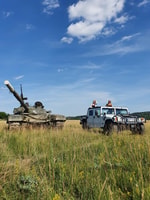 T72 Tank Driving with Hummer Transfer - Housity